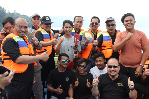 Amphuri Jelajah Toba